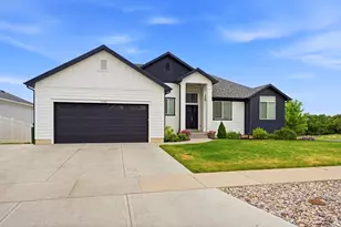 106 S 1800 E, Layton, UT 84040 - Photo 4