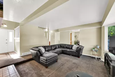 4417 S Dunraven Dr, West Valley, UT 84119 - Photo 2