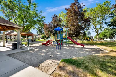 4417 S Dunraven Dr, West Valley, UT 84119 - Photo 16