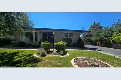 4527 S Tanglewood Dr, Holladay, UT 84117 - Photo 2