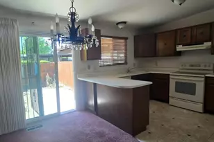4527 S Tanglewood Dr, Holladay, UT 84117 - Photo 8