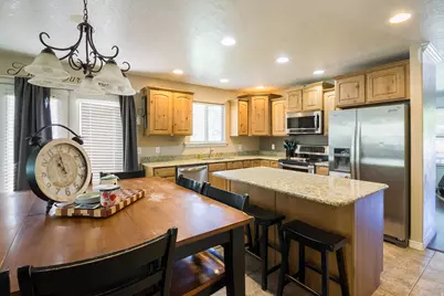 927 S 2050 W, Vernal, UT 84078 - Photo 6