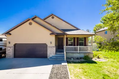 927 S 2050 W, Vernal, UT 84078 - Photo 2