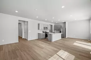 904 E Eden St, Eagle Mountain, UT 84005 - Photo 8