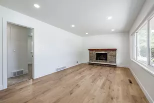 348 E 300 N, Centerville, UT 84014 - Photo 4