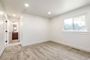 348 E 300 N, Centerville, UT 84014 - Photo 12