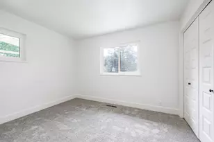 348 E 300 N, Centerville, UT 84014 - Photo 16