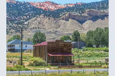 511 N Main St, Tropic, UT 84776 - Photo 2