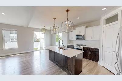 229 N 2810 E, Spanish Fork, UT 84660 - Photo 2