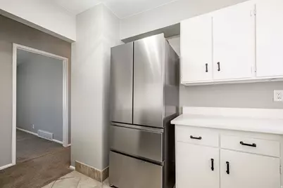 394 E Bridlewood Dr S, Salt Lake City, UT 84107 - Photo 14