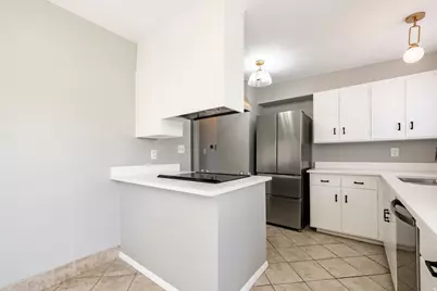 394 E Bridlewood Dr S, Salt Lake City, UT 84107 - Photo 2