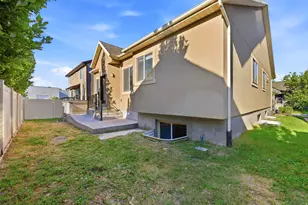 2309 S 2040 W, Woods Cross, UT 84087 - Photo 32