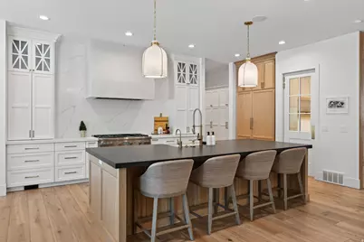 635 E 2550 N, Provo, UT 84604 - Photo 12