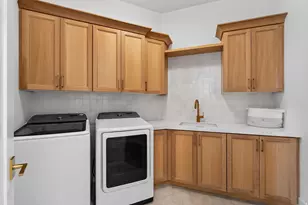 635 E 2550 N, Provo, UT 84604 - Photo 28