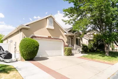 781 E Sunset Ponds Dr, Draper, UT 84020 - Photo 2