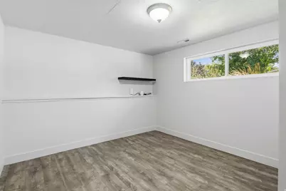 8054 S Boysenberry Dr, Sandy, UT 84093 - Photo 14