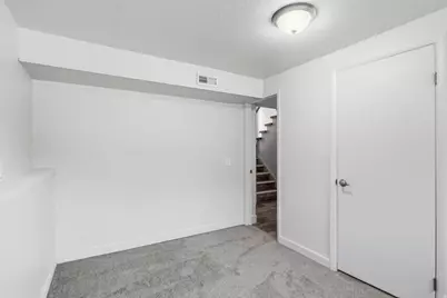 8054 S Boysenberry Dr, Sandy, UT 84093 - Photo 12