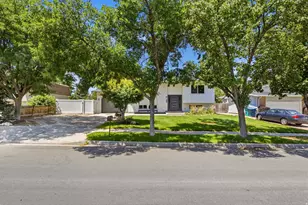 8054 S Boysenberry Dr, Sandy, UT 84093 - Photo 24