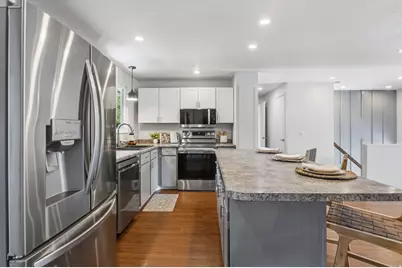 8054 S Boysenberry Dr, Sandy, UT 84093 - Photo 6