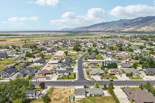 997 W 1600 N, West Bountiful, UT 84087 - Photo 46