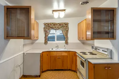 911 W 900 N, Provo, UT 84604 - Photo 4