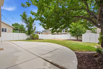 2223 N Pointe Meadow Loop N, Lehi, UT 84048 - Photo 40