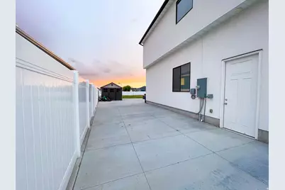 86 S Preston St, Kaysville, UT 84037 - Photo 44