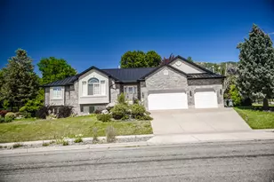 1698 E Lakeview Way, Ogden, UT 84403 - Photo 2