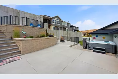 7127 N Hollow Crest Cir, Eagle Mountain, UT 84005 - Photo 22