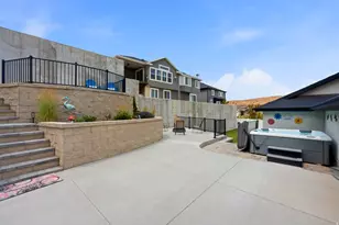 7127 N Hollow Crest Cir, Eagle Mountain, UT 84005 - Photo 22
