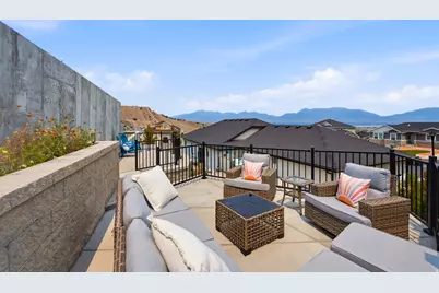 7127 N Hollow Crest Cir, Eagle Mountain, UT 84005 - Photo 28