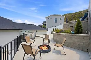 7127 N Hollow Crest Cir, Eagle Mountain, UT 84005 - Photo 24