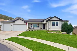 7127 N Hollow Crest Cir, Eagle Mountain, UT 84005 - Photo 4