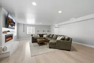 7127 N Hollow Crest Cir, Eagle Mountain, UT 84005 - Photo 16
