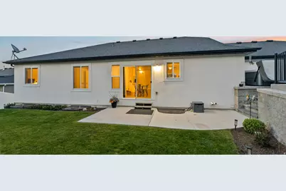 7127 N Hollow Crest Cir, Eagle Mountain, UT 84005 - Photo 38