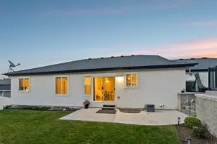 7127 N Hollow Crest Cir, Eagle Mountain, UT 84005 - Photo 38