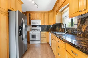 5451 S Avalon Dr, Murray, UT 84107 - Photo 4