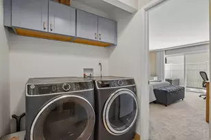 4861 S 1670 E, Holladay, UT 84117 - Photo 10