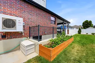 849 W 2700 S, Syracuse, UT 84075 - Photo 44