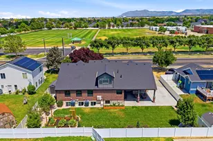 849 W 2700 S, Syracuse, UT 84075 - Photo 4
