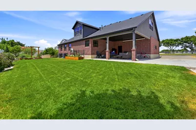 849 W 2700 S, Syracuse, UT 84075 - Photo 46