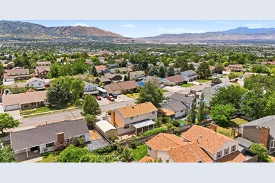 1251 E Sage Ridge Rd, Sandy, UT 84094 - Photo 48