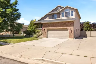 618 W 3700 S, Riverdale, UT 84405 - Photo 2