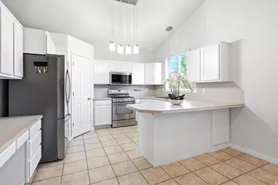 618 W 3700 S, Riverdale, UT 84405 - Photo 8