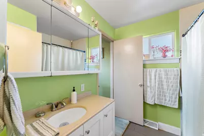 4021 S Ivana St, West Valley, UT 84120 - Photo 8