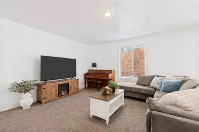 1988 S Marigold Way, Santaquin, UT 84655 - Photo 4