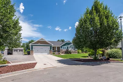 429 E 360 S, Hyrum, UT 84319 - Photo 2