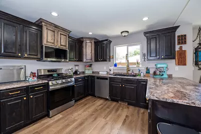 429 E 360 S, Hyrum, UT 84319 - Photo 18