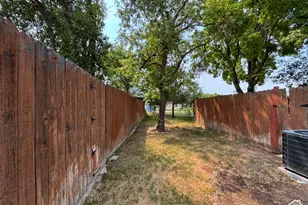 2066 E 3335 S, Salt Lake City, UT 84109 - Photo 14