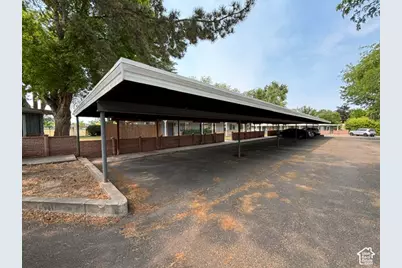 2066 E 3335 S, Salt Lake City, UT 84109 - Photo 2